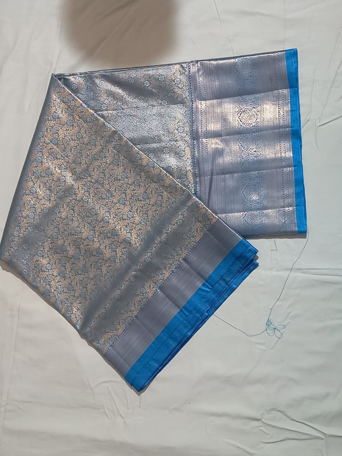 BLUE COLOUR SAREE blue colour pattu saree gold colour design soft cloth - Image 1
